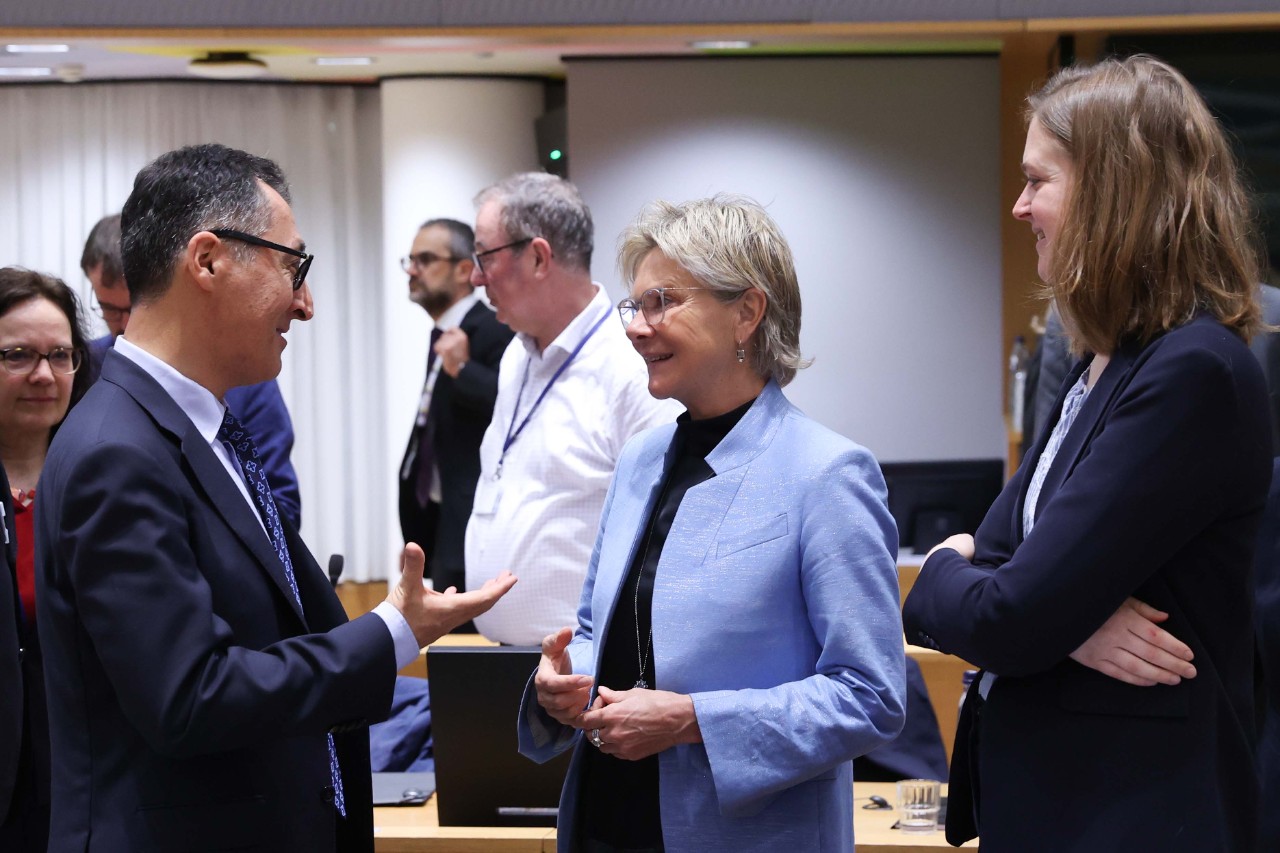 Cem Özdemir (Ministre fédéral de l’Alimentation et de l’Agriculture, D), Martine Hansen (Ministre de l’Agriculture, de l’Alimentation et de la Viticulture, L), Anne-Catherine Dalcq (Ministre de l’Agriculture et de la Ruralité, en charge de la Forêt, de la Nature, de la Chasse et de la Pêche, B)