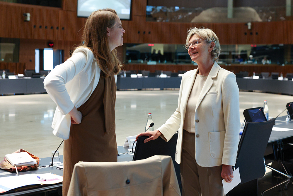 Mme Anne-Catherine Dalcq, Ministre wallonne de l’Agriculture, de la Ruralité, Nature, Chasse, Pêche et Forêt et Martine Hansen, ministre de l’Agriculture, de l’Alimentation et de la Viticulture (L)