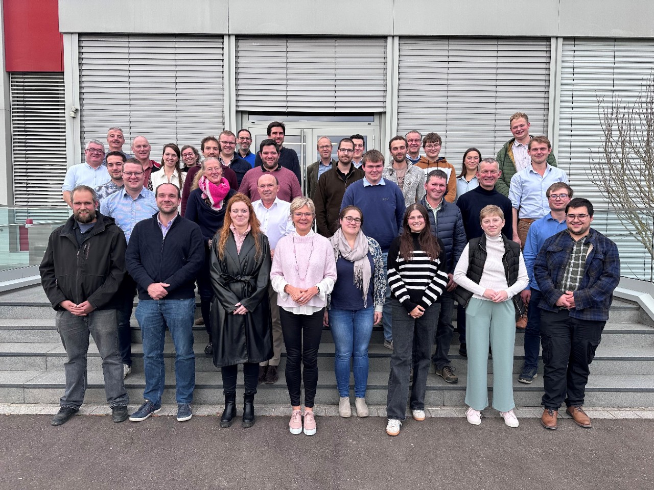 Lors de cette deuxième rencontre, la Ministre a rappelé que la loi agraire actuelle comporte déjà beaucoup d’instruments de soutien aux jeunes exploitants. 